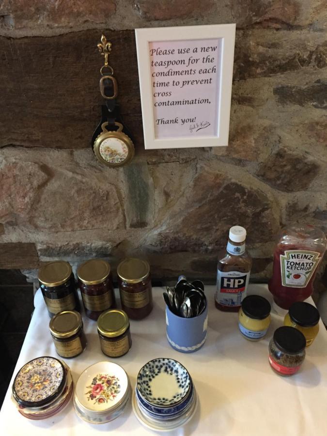 Borderers Inn Brecon Eksteriør bilde